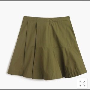 Crewcuts girls pleated ruffle skirt. Back zipper. 100% cotton.